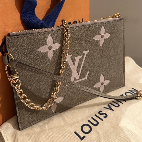 Louis Vuitton GIANT BiColor Wristlet/Pouchette/Chain Bag TURTLE DOVE/PASTEL PINK - Picture 16 of 16